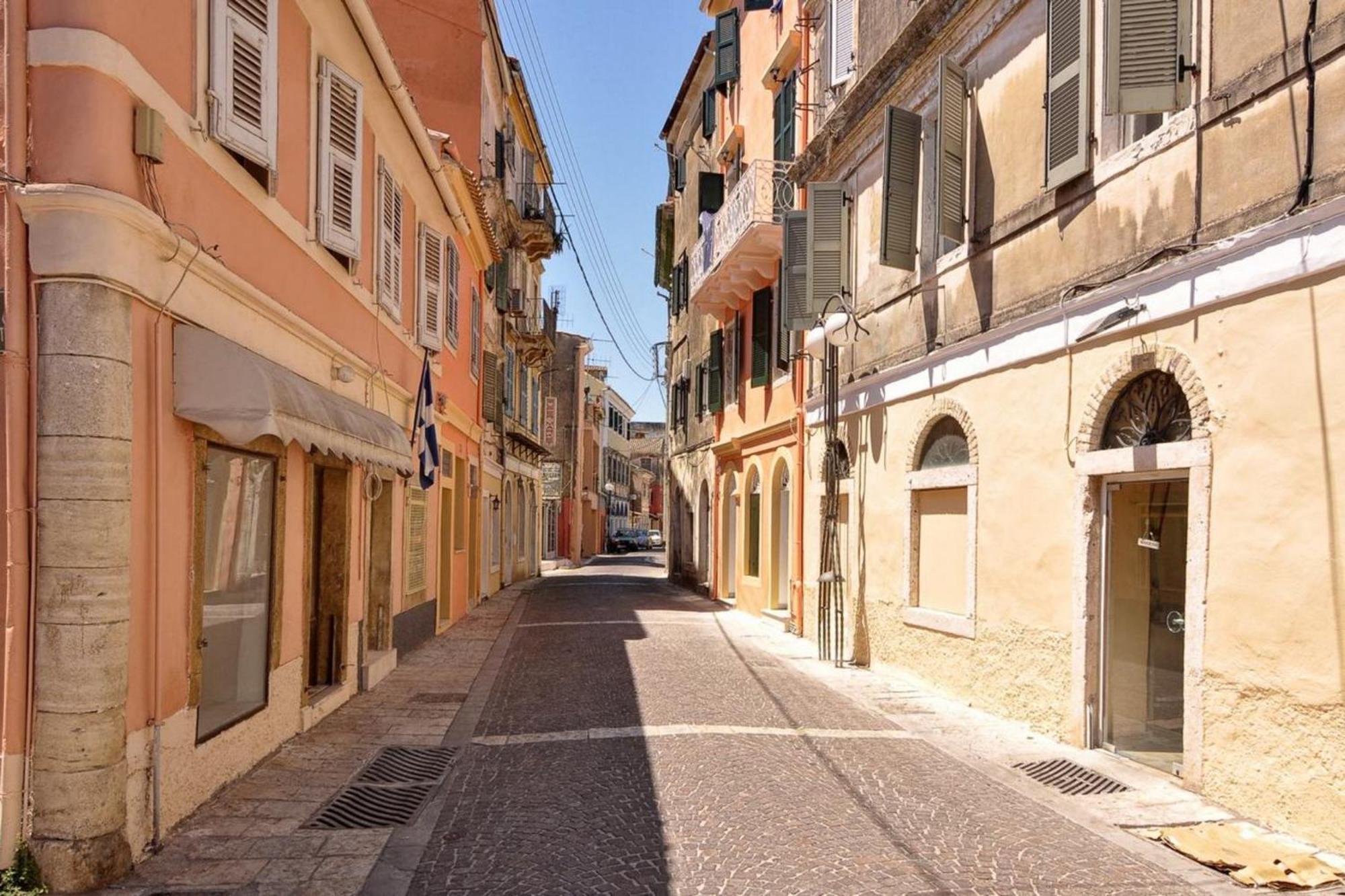 Zeta's Mandouki, Port Apartment Corfu (city)